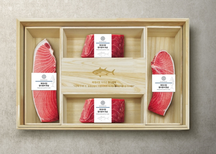 Dongwon's　premium　tuna　gift　set