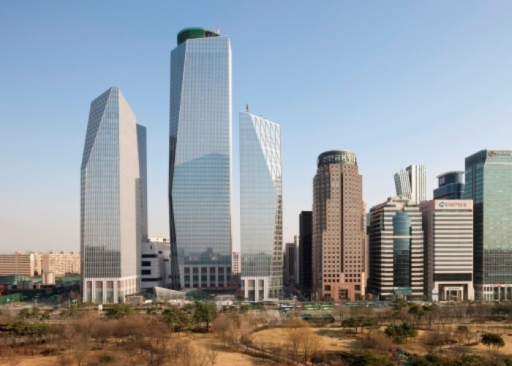 International　Finance　Center　in　Yeouido,　Seoul