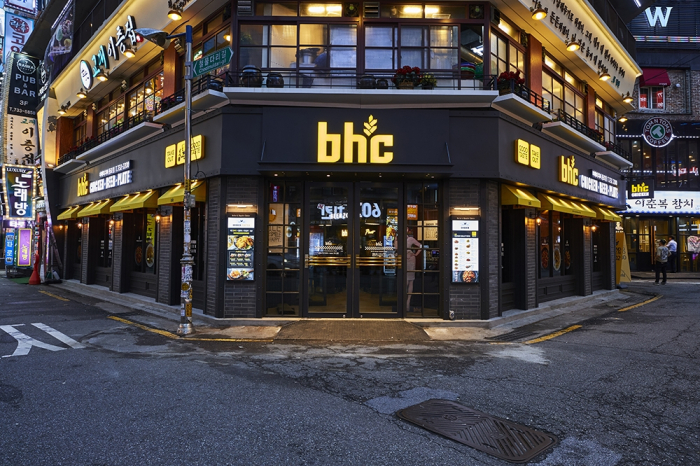 South　Korea's　No.　2　fried　chicken　franchise　BHC