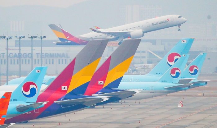 Aircraft　of　Korean　Air　and　Asiana　Airlines　at　the　Incheon　International　Airport