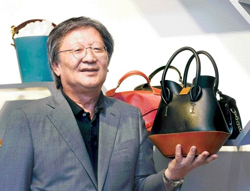 Simone　founder　and　chairman　Park　Eun-kwan