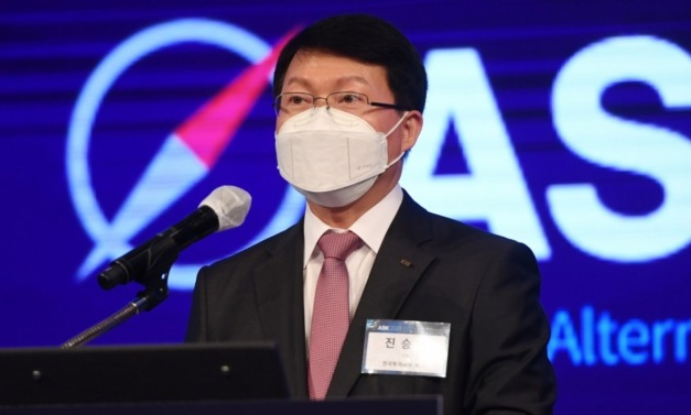 KIC CEO Jin Seoungho speaks at ASK 2021, Asia’s top alternative investment forum in Seoul hosted by The Korea Economic Daily on Oct. 27