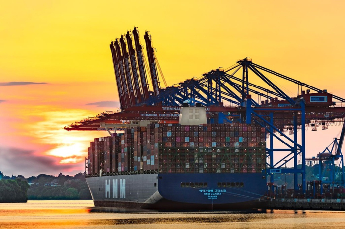 The vessel HMM GDANSK, a container ship, prepares for sailing