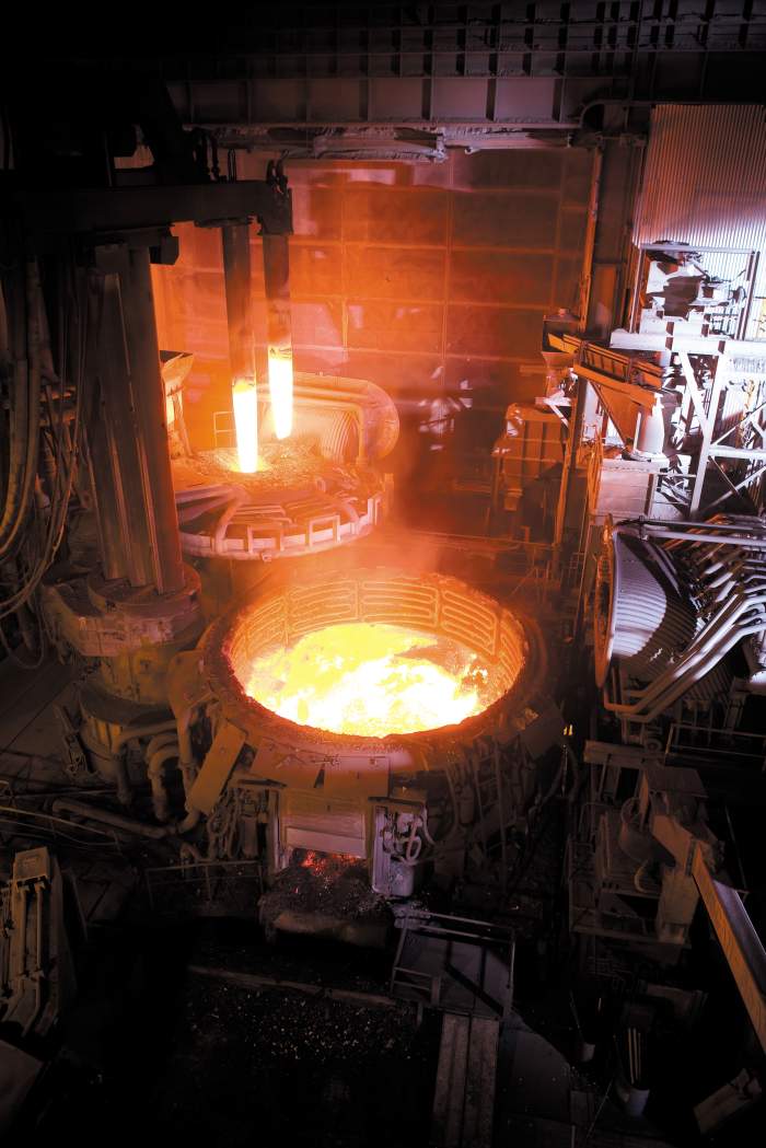 An　electric　furnace　at　SeAH's　steel　mill