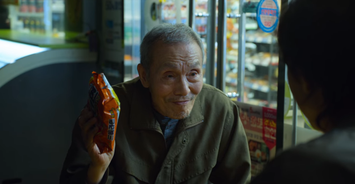 Oh　Il-nam,　or　Player　001,　in　Squid　Game　asks　to　have　drinks　with　Samyang　Ramen　(Courtesy　of　Netflix)