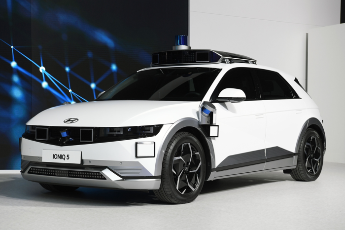 Hyundai's IONIQ 5-based autonomous robotaxi
