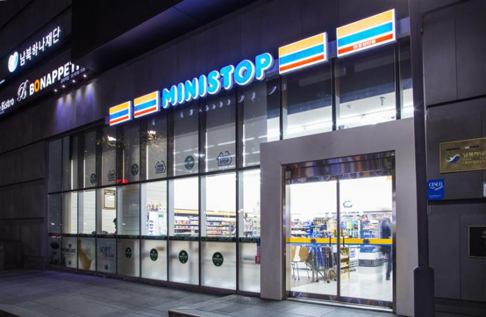 Japan's　Aeon　proceeds　with　plan　to　sell　Ministop　Korea