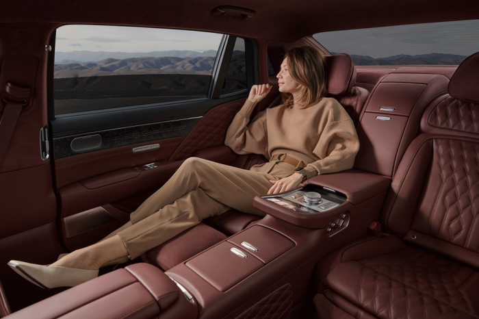 Interior　of　Hyundai　Motor's　redesigned　Genesis　G90　long-wheelbase　version