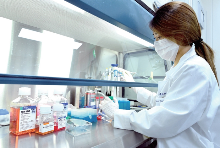 A MedPacto researcher