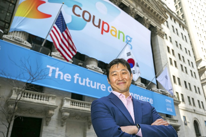 Bom　Kim　founded　the　company　in　July　2020　and　went　public　on　the　New　York　Stock　Exchange　in　March　2021.