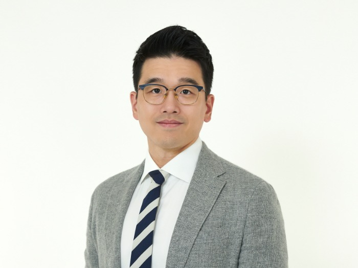 Lee　Sun-ho,　the　son　of　the　CJ　Group　chairman,　was　promoted　in　the　organizational　restructure　for　2022