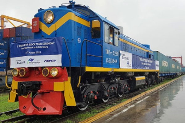 Hyundai Glovis express freight train that began operations in Russia in 2018