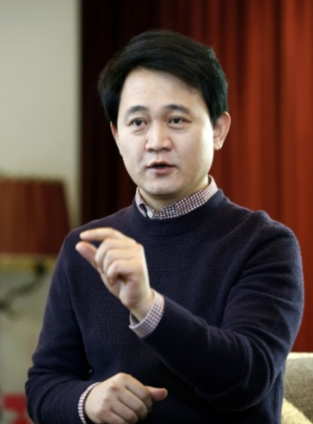 Netmarble　founder　&　chairman　Bang　Jun-hyuk