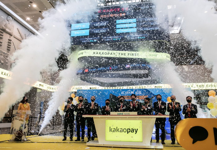 Kakao　Pay　makes　a　stock　market　debut　on　Nov.　3,　2021