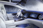 2022 Mercedes EQS EV comes with LG's flexible OLED
