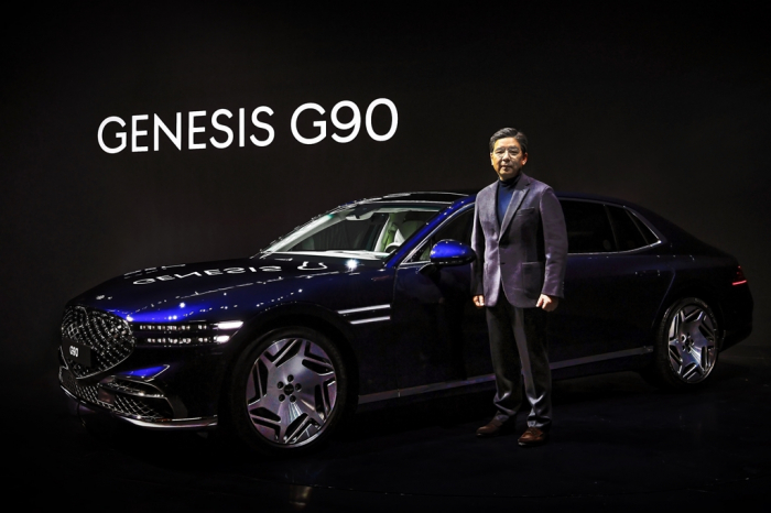 The　Genesis　G90　and　Hyundai　Motor　CEO　Chang　Jae-hoon