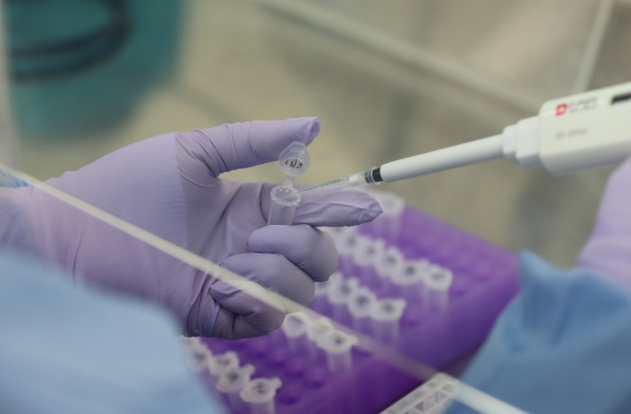 COVID-19　PCR　test　based　on　Ribonucleic　acid　(RNA)