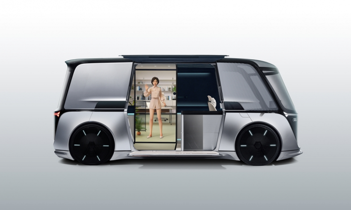 LG　Omnipod,　a　self-driving　concept　car