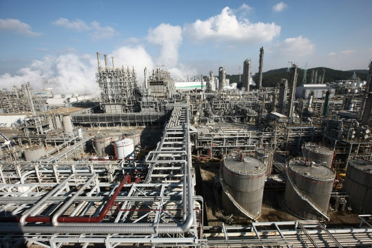 Lotte　Chemical's　domestic　petrochemical　complex　in　Daesan,　South　Chungcheong　province　(Courtesy　of　Lotte　Chemical)