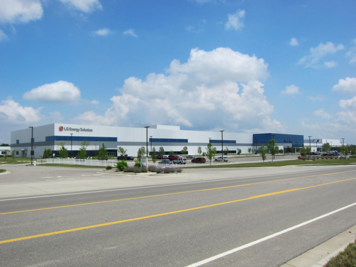 LG　Energy　Solution's　EV　battery　plant　in　Holland,　Michigan
