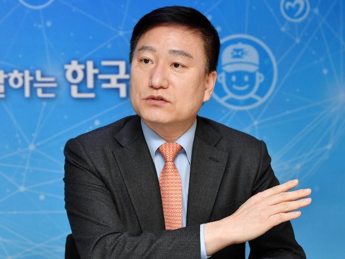 Korea Post President Son Seung-hyun talks in an interview on Feb. 7 (Courtesy of Byoung-Eon Kim)