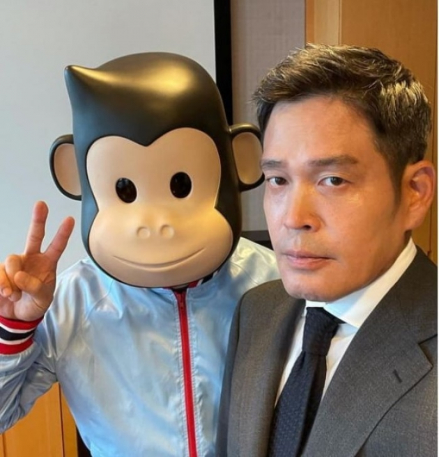 Shinsegae Group vice chairman Chung Yong-jin has 777,000 followers on Instagram