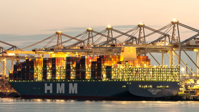 The vessel HMM GDANSK, a container ship, prepares for sailing