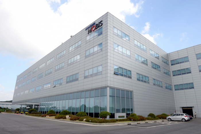 A　Hyundai　Mobis　research　center　in　Yongin