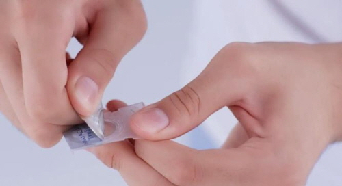 South Korea's contact lens exports surge in 2021
