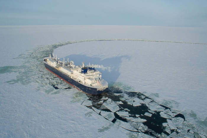 Daewoo Shipbuilding's ice-breaking LNG carrier