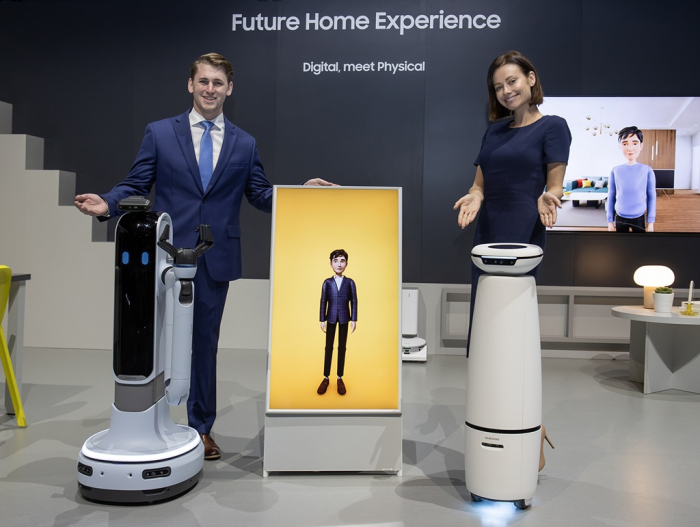 Samsung　Electronics　showcases　robots　at　CES　2022　in　January