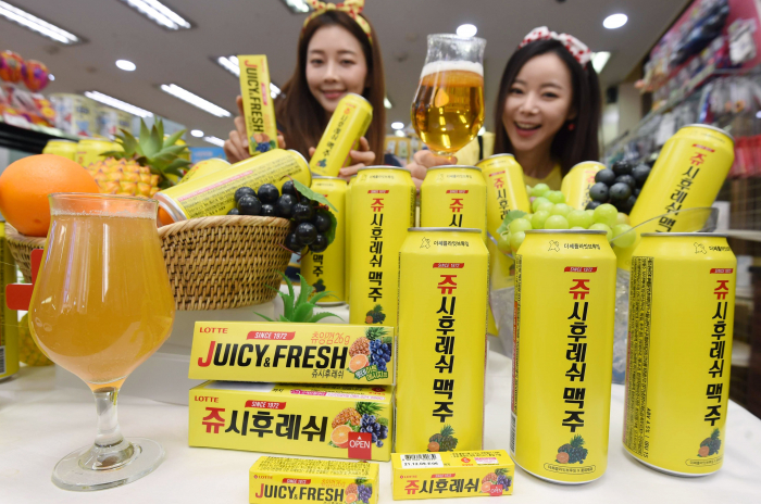 Promotional　event　for　special　edition　beer　with　Lotte's　'Juicy　&　Fresh'　chewing　gum　flavor