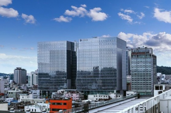 Daewoo　E&C　headquarters　in　Euljiro,　Seoul　(Courtesy　of　Daewoo　E&C)