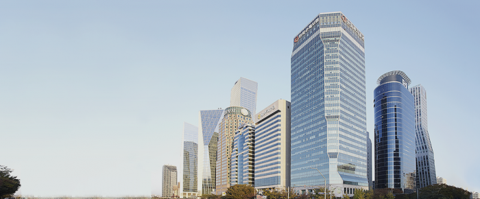Hanwha　Investment　&　Securities　building　in　Yeoido,　Seoul.