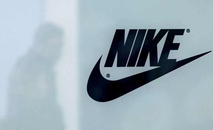 Nike　logo