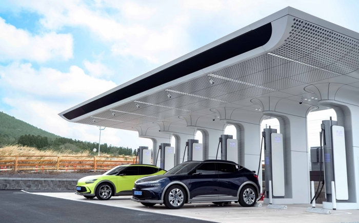 Hyundai　Motor's　EV　charging　station　E-pit