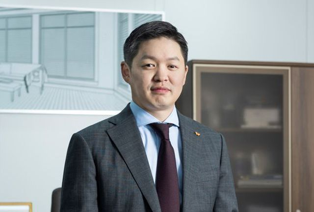 Choi　Sung-hwan　is　SK　Networks'　third-generation　executive　of　the　founding　family