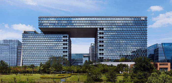 NCSoft　building　in　Pangyo,　near　South　Korea's　capital　Seoul　(Courtesy　of　NCSOFT　Corp.)