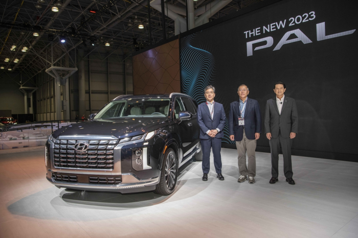 Hyundai　unveils　a　redesigned　Palisade　SUV　at　the　2022　New　York　Auto　Show