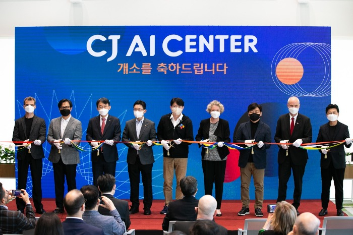 CJ　AI　Center's　ribbon-cutting　ceremony　on　April　20,　2022