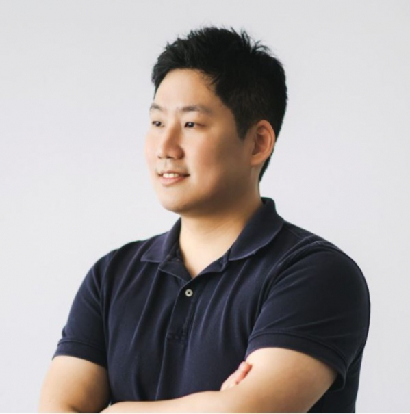 CEO　of　Day　1　Company　Lee　Kang-min