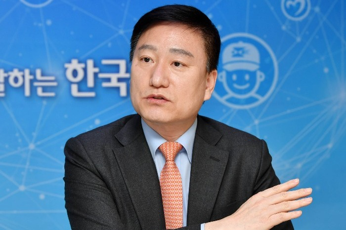 Korea　Post　President　Son　Seung-hyun　speaks　during　a　Feb.　7　interview　(Courtesy　of　Byoung-Eon　Kim) 