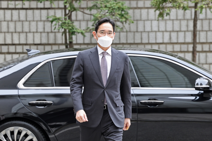 Samsung　Electronics　Vice　Chairman　Jay　Y.　Lee　arrives　for　trial　at　a　Seoul　court　on　March　31,　2022
