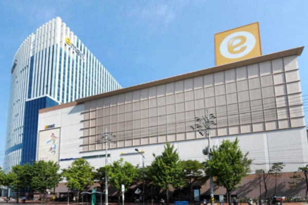 E-Mart　headquarters　in　Seongsu　sold　for　1.2　trillion　won