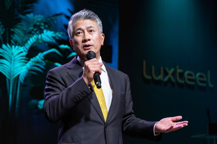 Dongkuk Steel Mill Vice Chairman Chang Sae-wook announces the launch of its premium Luxteel brand