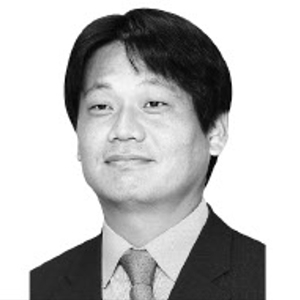 Lee　Sim-Gi,　Managing　Editor　at　The　Korea　Economic　Daily