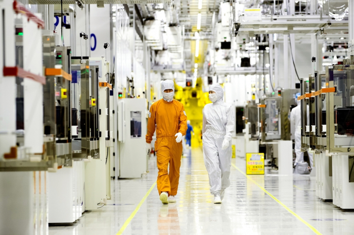 Samsung　Electronics'　chip　production　line　in　South　Korea