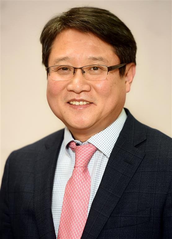 Seong-Min Yoon, a Korea Economic Daily editorial writer