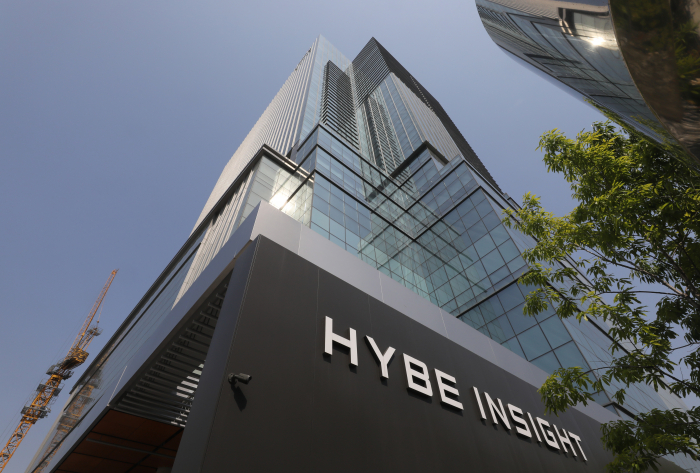 HYBE　headquarters　in　Yongsan-gu,　Seoul