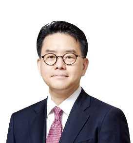 E-Mart Chief Executive Kang Heui-seok